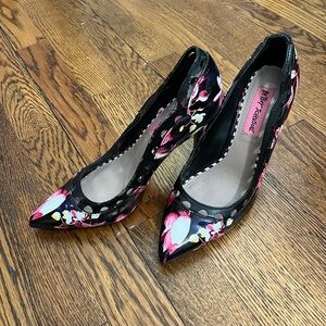 Betsey Johnson Floral Heels 6.5